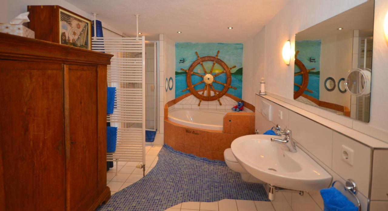 Ferienwohnung Traumschiff Erzingen Екстер'єр фото